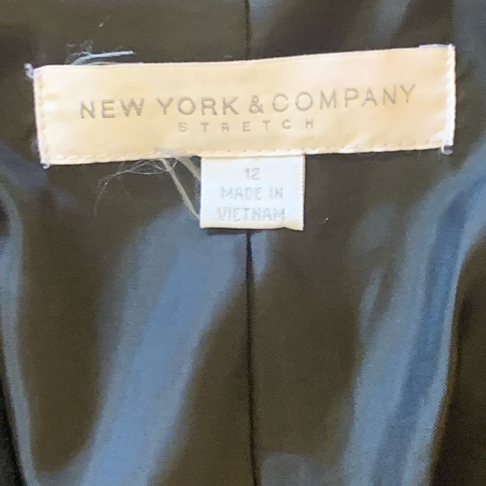 New York & Company size 12 black stretch black blazer 2 buttons pockets - Picture 2 of 9